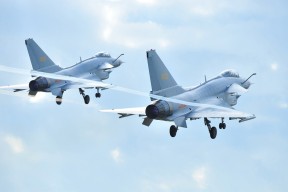 九游官网入口地址-新加坡队赛制剖析：如何通过策略调整提升团体赛事中的发挥，新加坡联赛