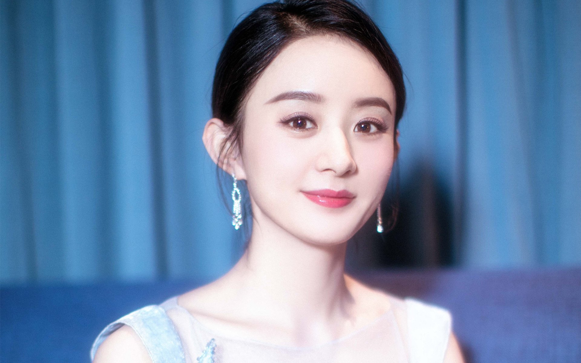 “马科斯·梅特罗的进攻与防守完美结合，推动阿根廷美洲狮队向前迈进”